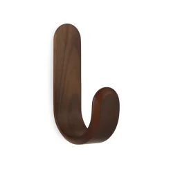 Normann Copenhagen Koukut & Vaateripustimet^Curve koukku, Saksanpähkinä