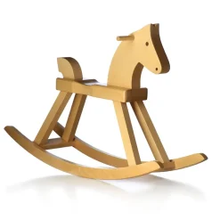 Kay Bojesen Denmark Lastenhuoneen Sisustus|Lastenhuoneen Sisustus^Kay Bojesen keinuhevonen, pyökki