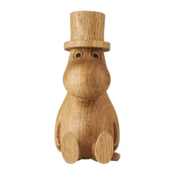 Dsignhouse x Moomin Puuhahmot^Muumi puukoriste Muumipappa 11 cm, TAMMI (FSC)